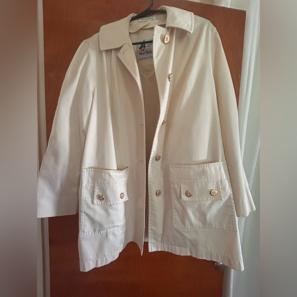 Adorable cream Vintage Jacket